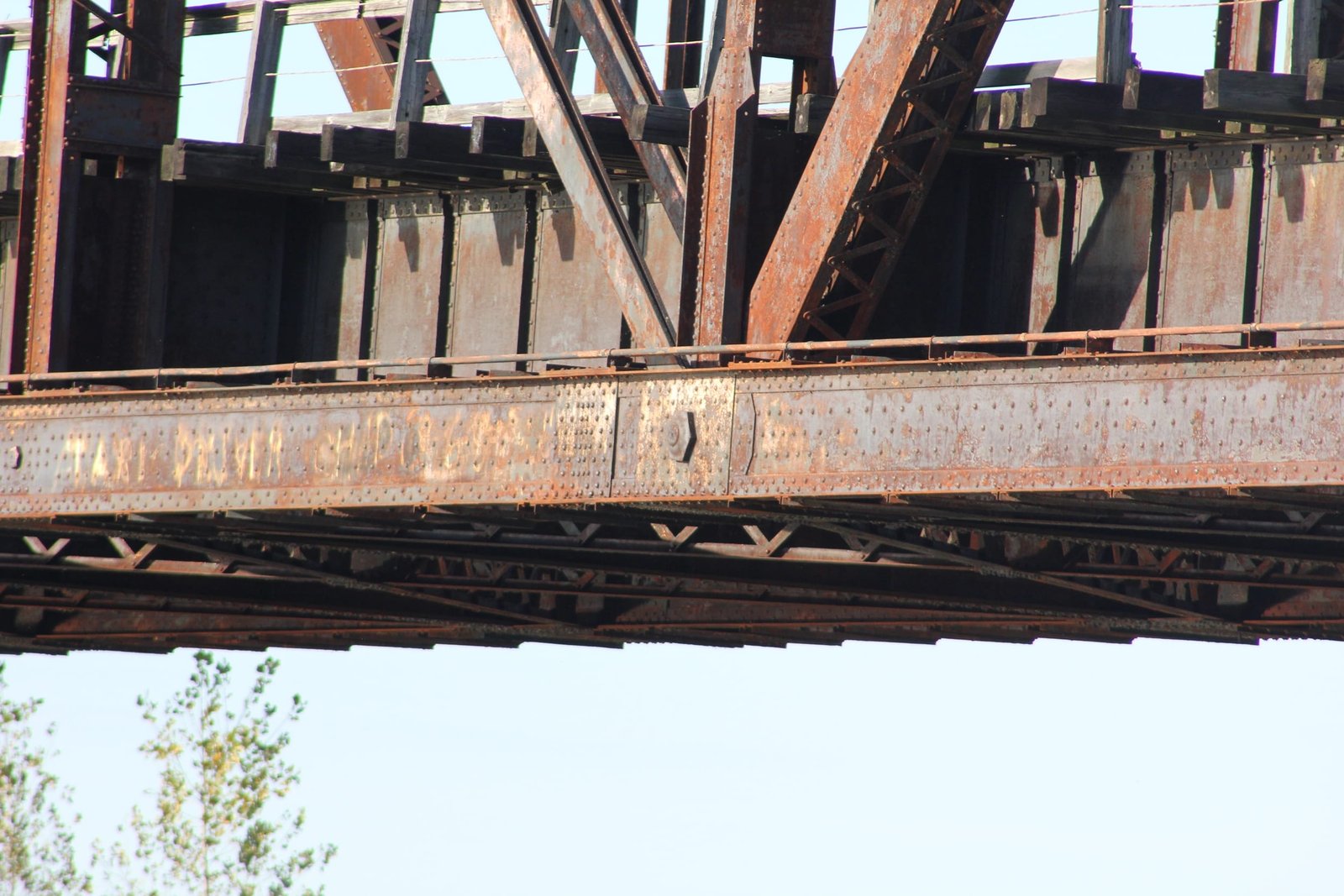 Lower connection, Nebraska swing span (span #3)